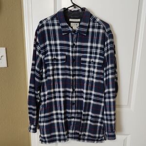 L.L. Bean Men's Blue, gray,red Plaid, Fleece Lined Shirt. Like new.